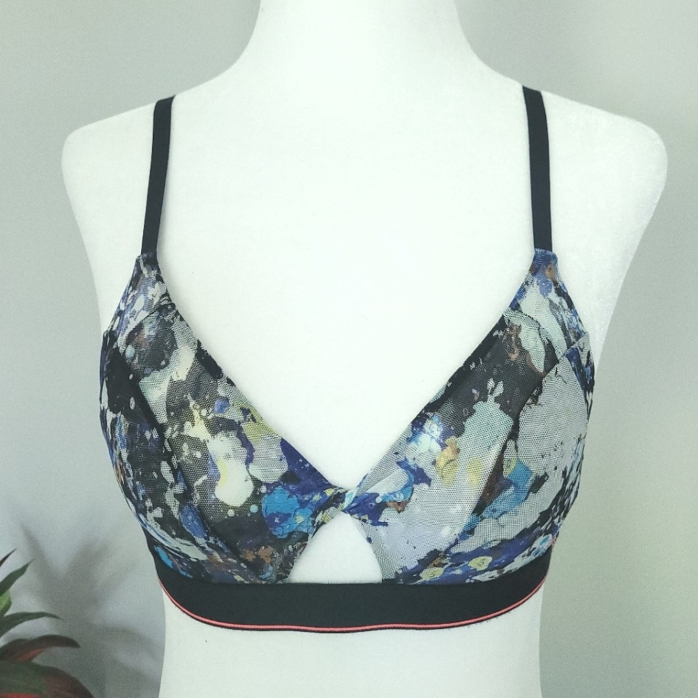 NWOT Stance Twist Front Bralette